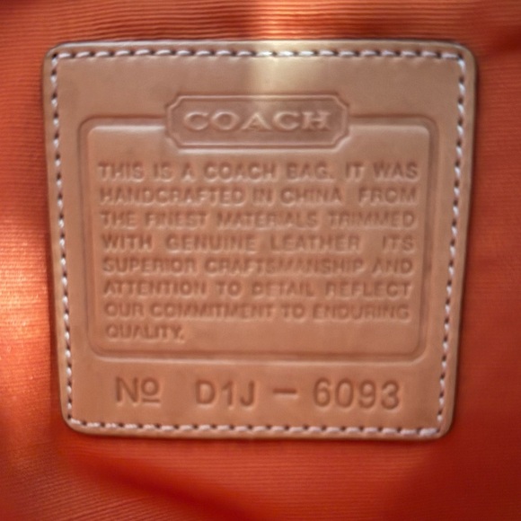 Vintage Coach Tote bag with signature C's. - Picture 7 of 9
